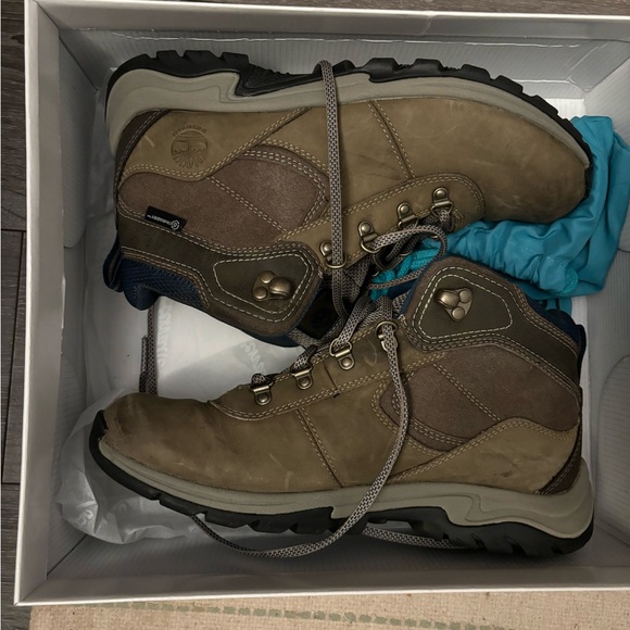 Timberland women’s mt maddsen hiking shoes - Picture 3 of 8